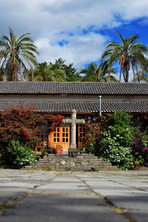 Hacienda La Carriona Hotel Sangolquí Exterior photo
