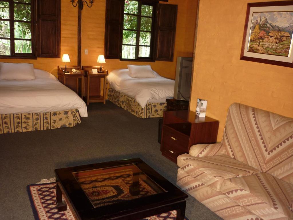 Hacienda La Carriona Hotel Sangolquí Exterior photo